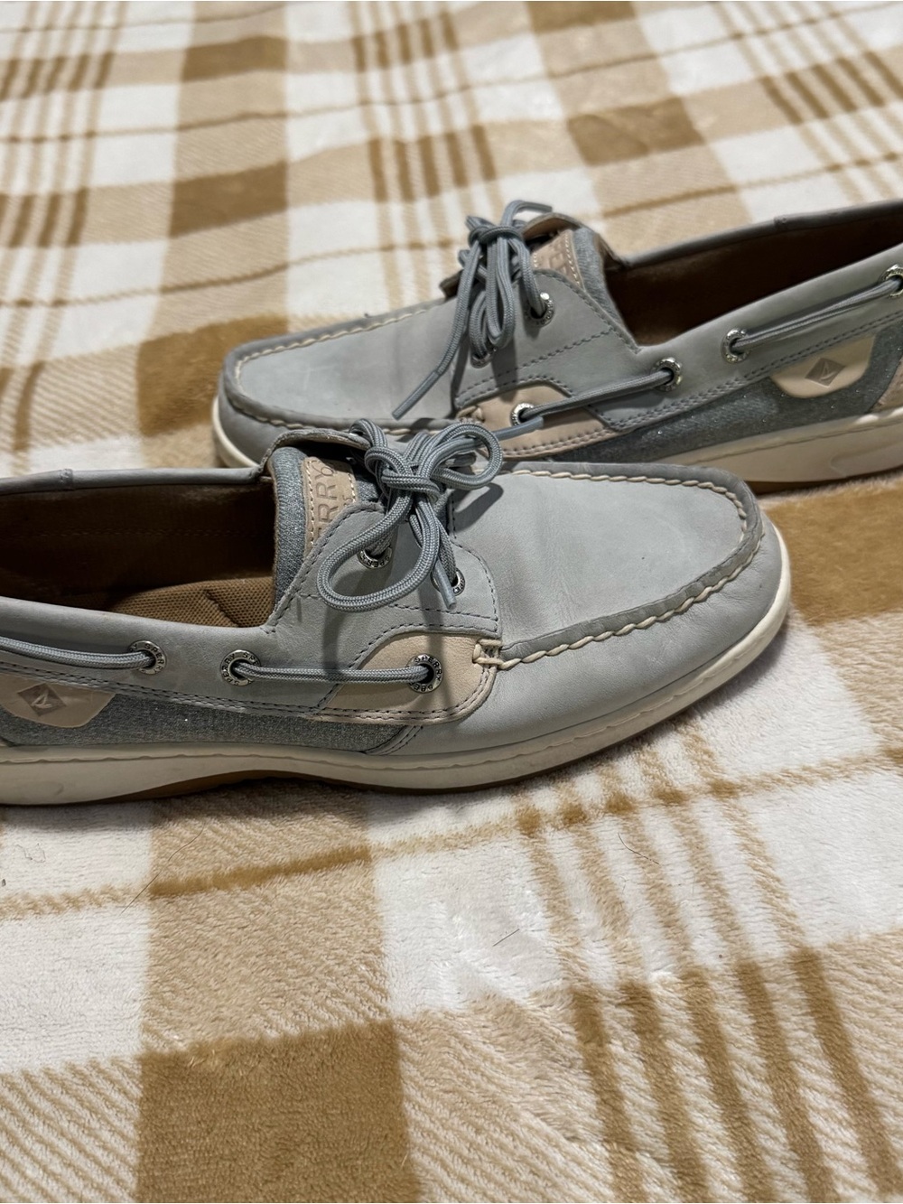 Sperry Light Gray and Beige Leather Women’s Boat Shoes - Lace-Up Loafers